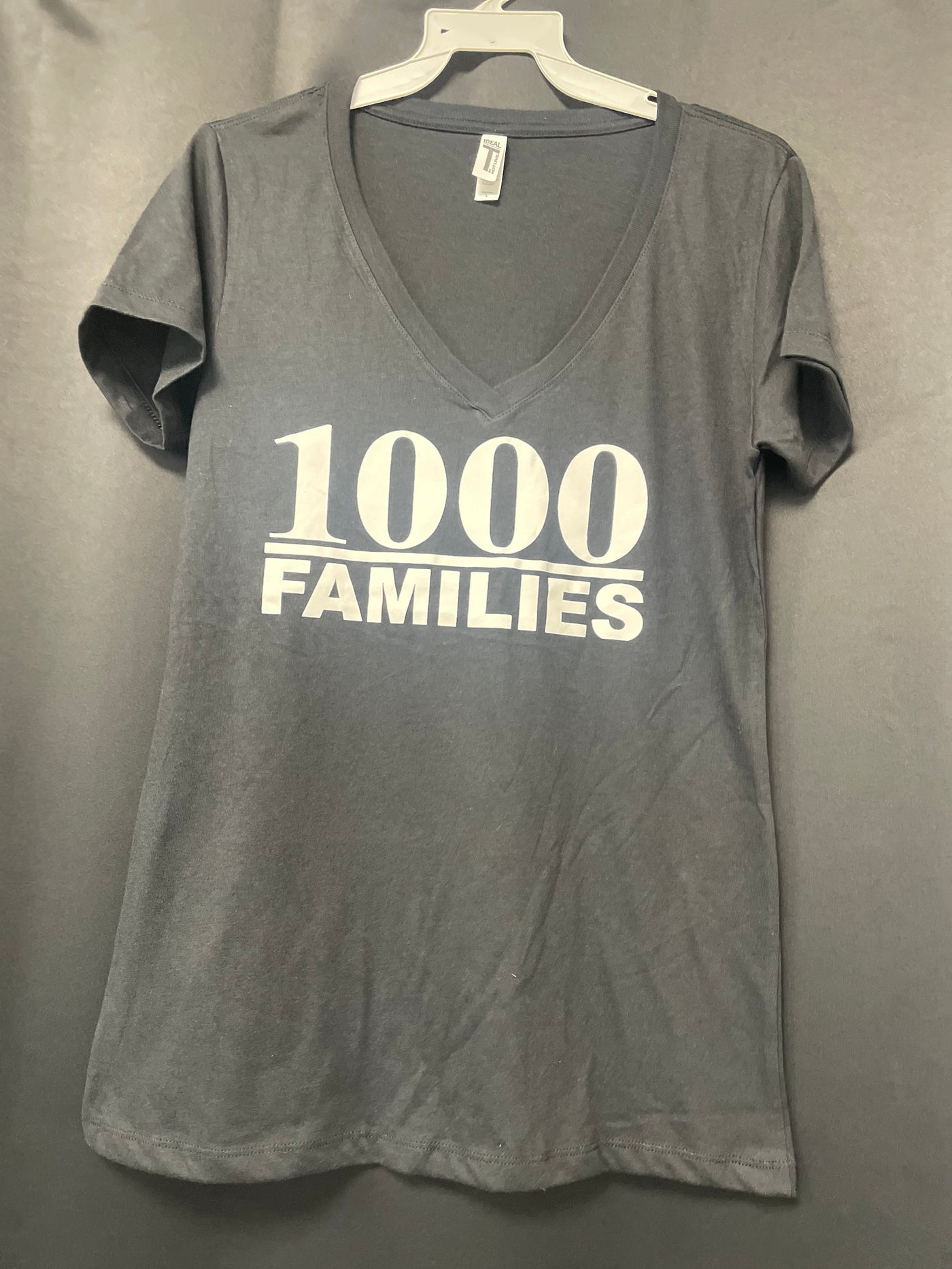1000 families T-shirt vinyl